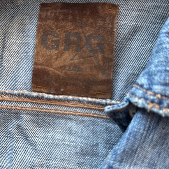 Jeans jacket - Picture 2 of 3